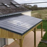 pensilina fotovoltaica in legno su ingresso privato