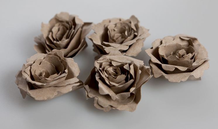 Fiori di carta riciclata