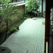 giardino zen interno